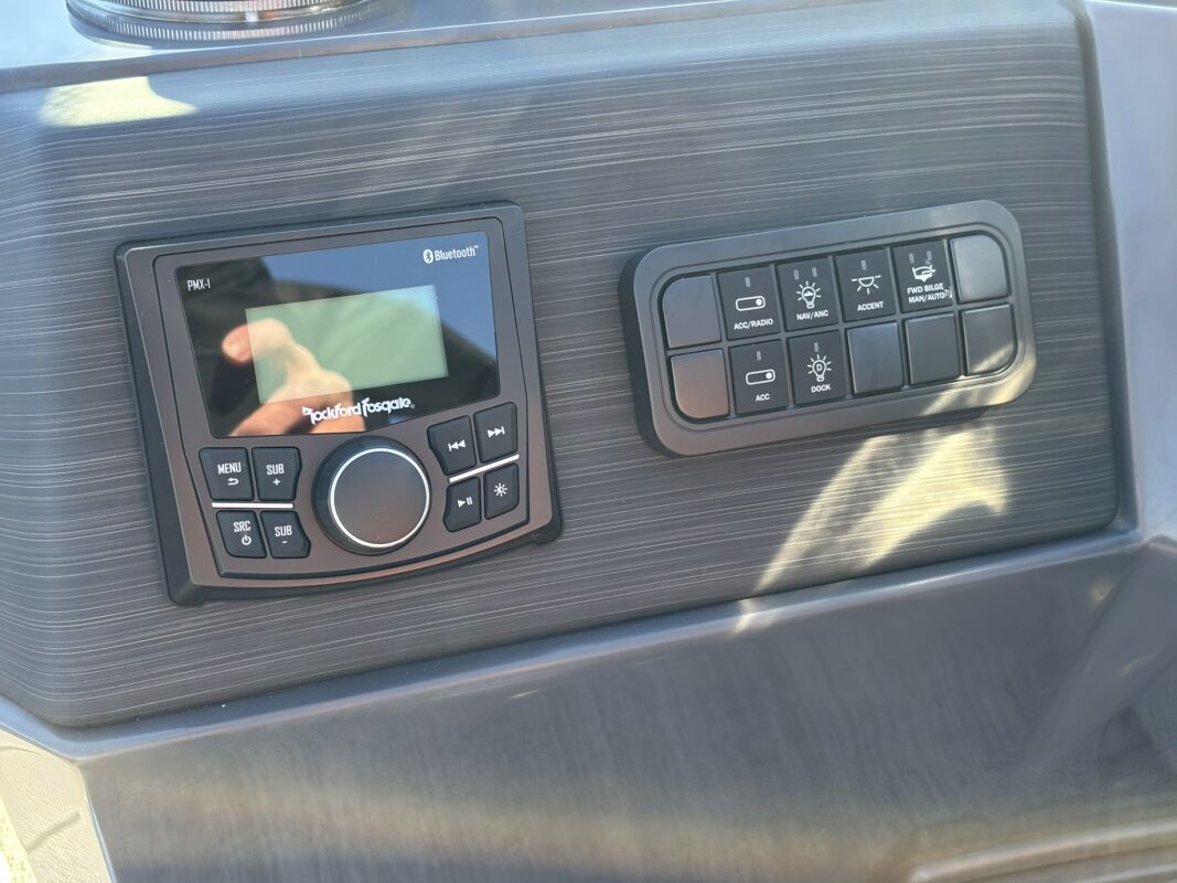 2026 Bennington 22 SSR Sport