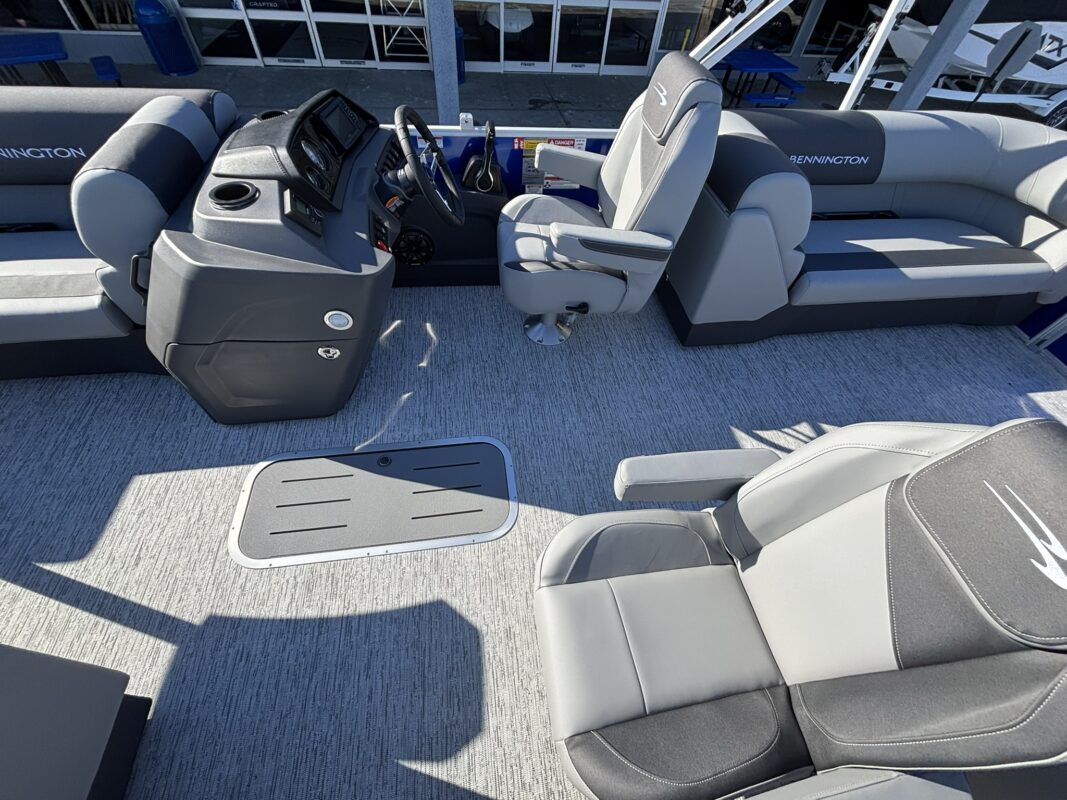 2026 Bennington 22 SSR Base