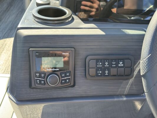 2026 Bennington 22 SSB Sport