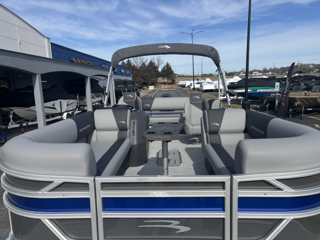 2026 Bennington 22 SSB Base