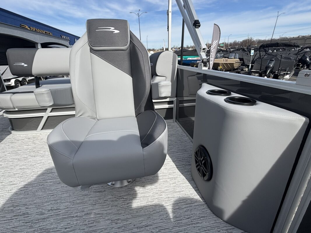 2026 Bennington 22 SSB Base