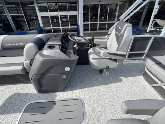 2026 Bennington 22 SSB Base