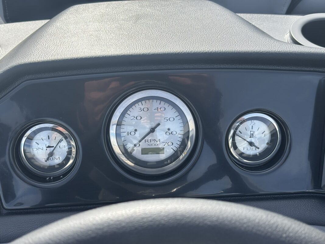 2026 Bennington 22 SSB Base