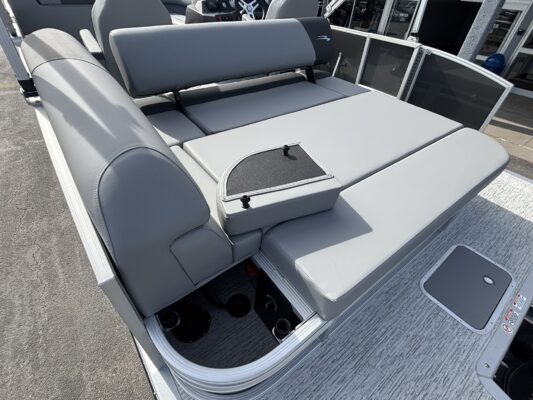 2026 Bennington 22 SSB Base