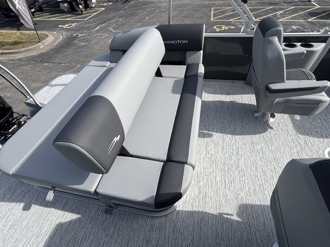 2026 Bennington 22 SSB Base