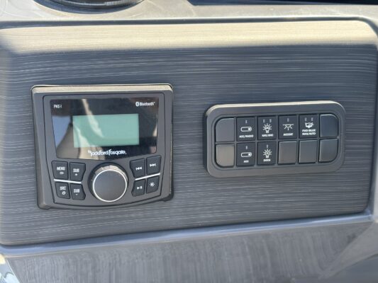 2026 Bennington 22 SSB Sport