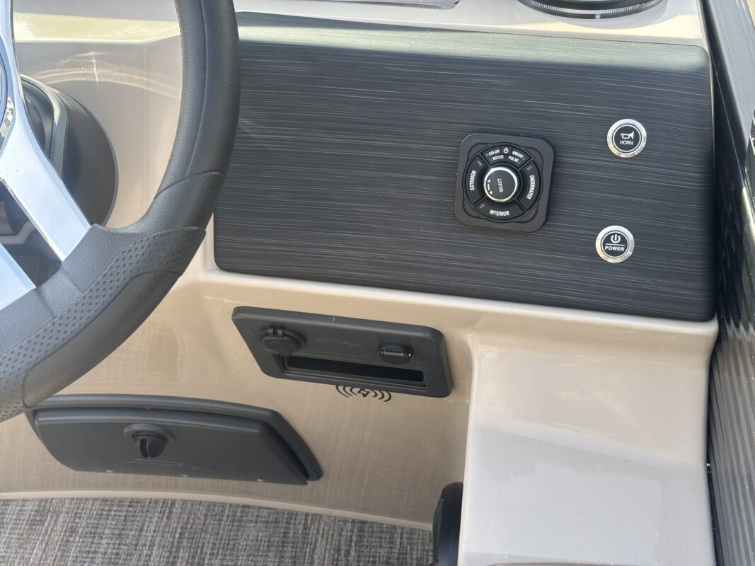 2026 Bennington 22 SSB Sport