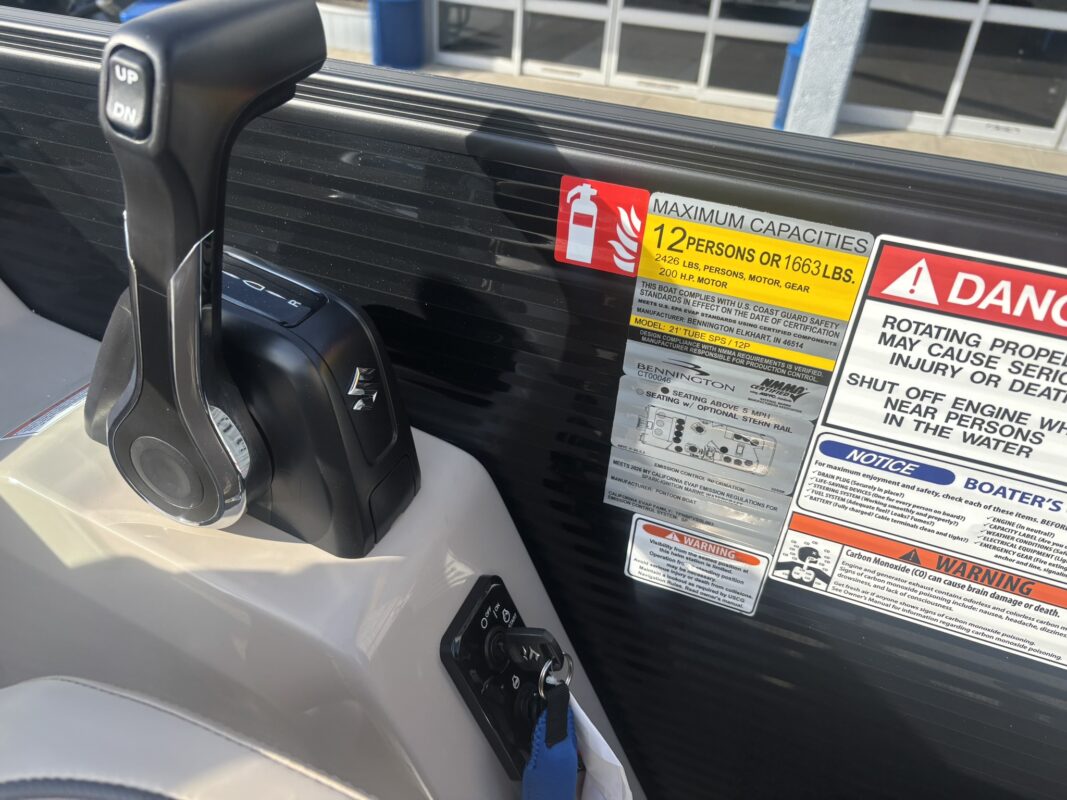 2026 Bennington 22 SSB Sport