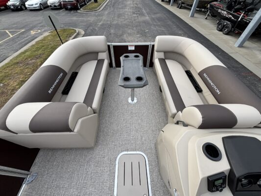 2026 Bennington 22 SSR Base