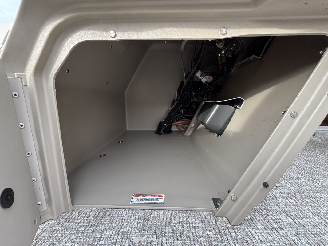 2026 Bennington 22 SSR Base