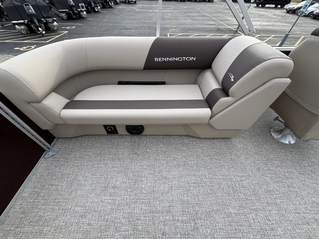 2026 Bennington 22 SSR Base