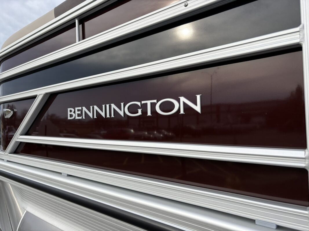 2026 Bennington 22 SSR Base