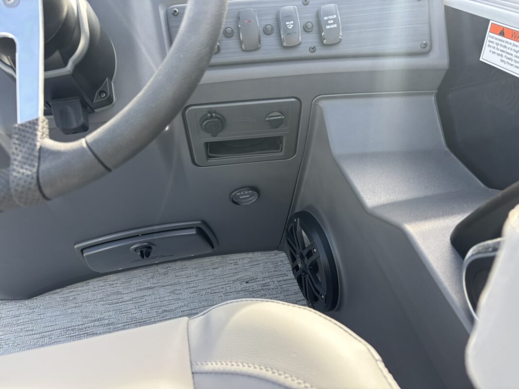 2026 Bennington 22 SSR Base