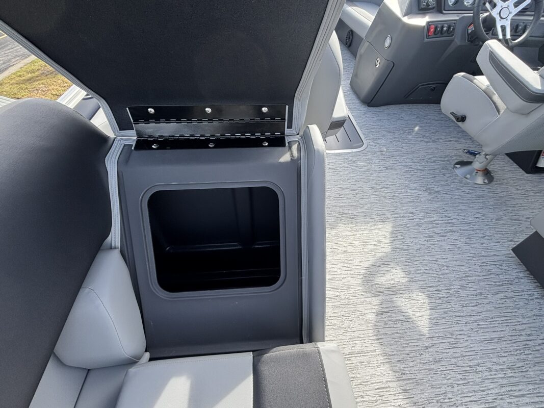 2026 Bennington 22 SSR Base