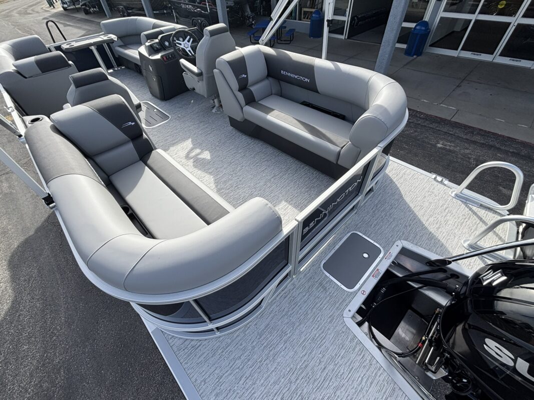 2026 Bennington 22 SSR Base