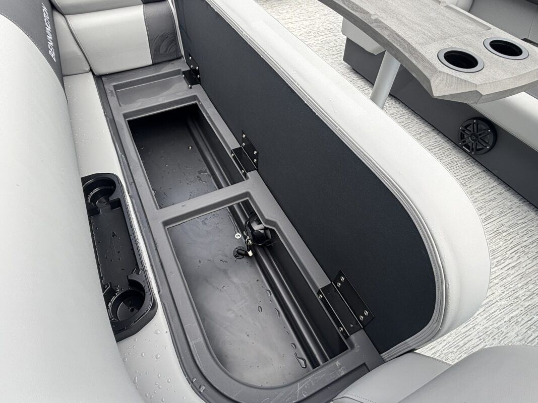 2026 Bennington 22 SSB Base