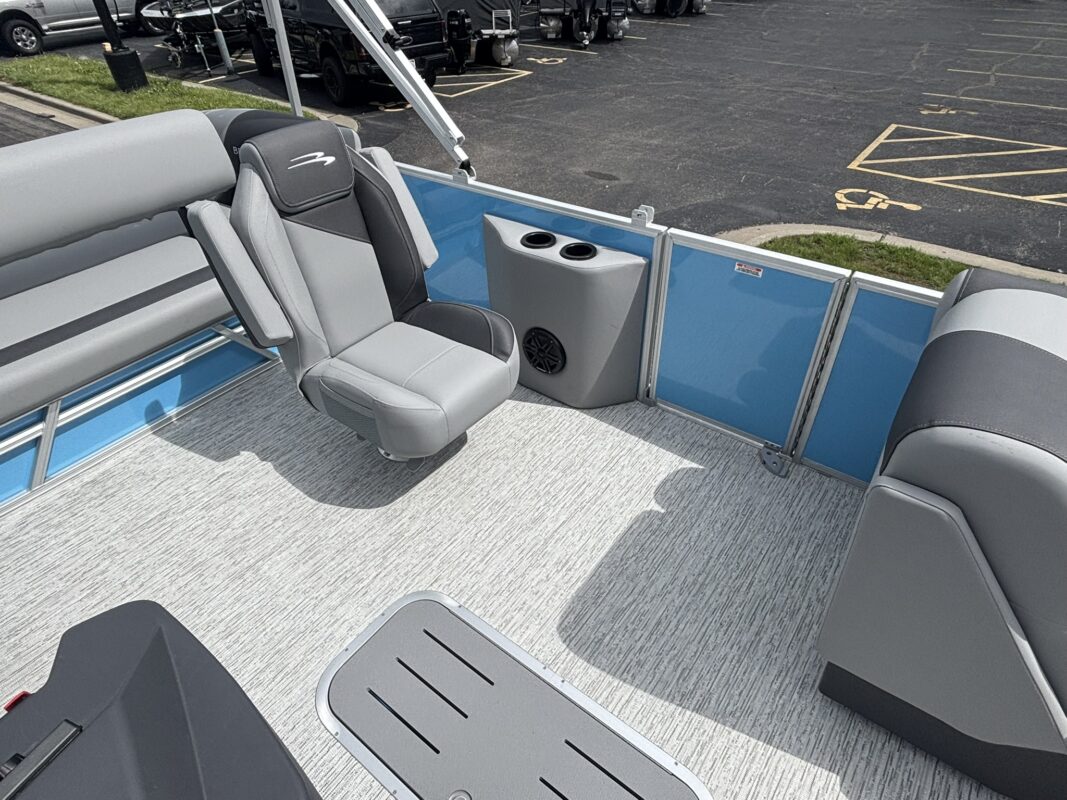 2026 Bennington 22 SSB Base