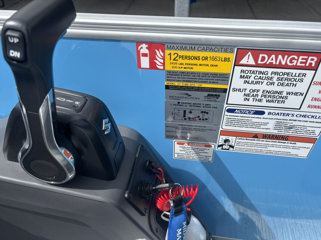 2026 Bennington 22 SSB Base