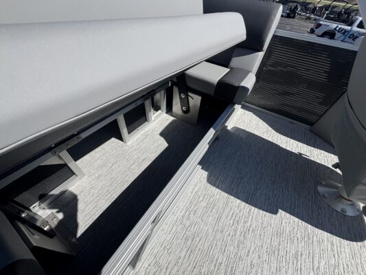 2026 Bennington 22 SSB Base