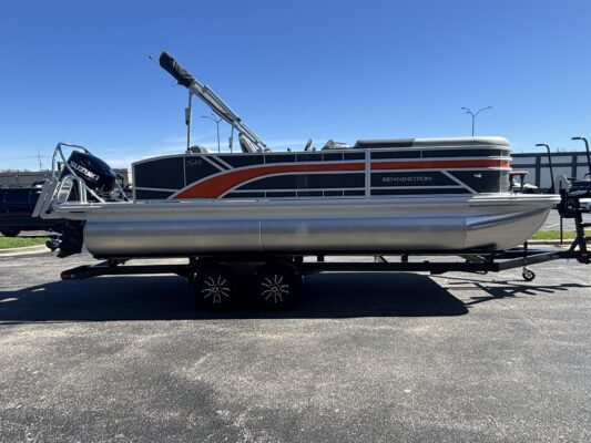2026 Bennington 22 SSB Base