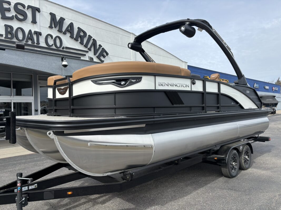2026 Bennington 23 MCSB Luxe