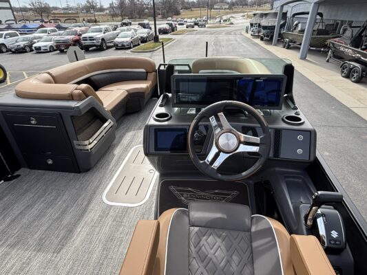 2026 Bennington 23 MCSB Luxe