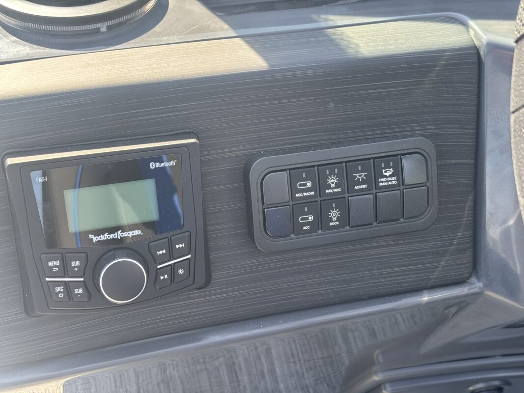 2026 Bennington 22 SSR Sport