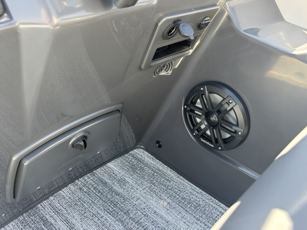 2026 Bennington 22 SSR Sport