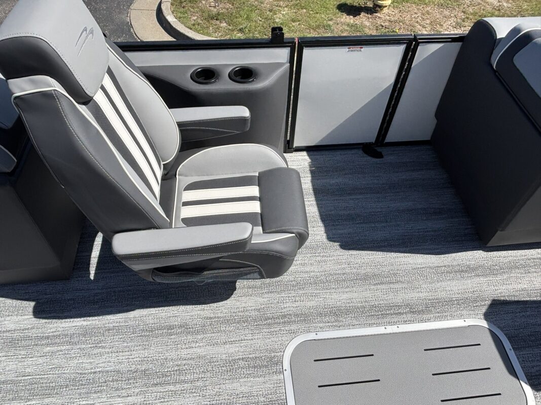 2026 Bennington 22 SSR Sport