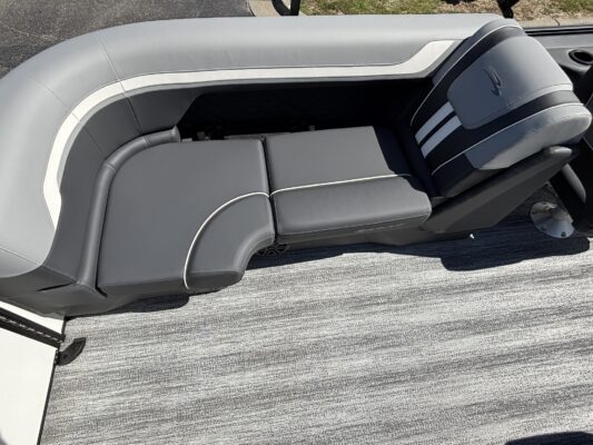 2026 Bennington 22 SSR Sport