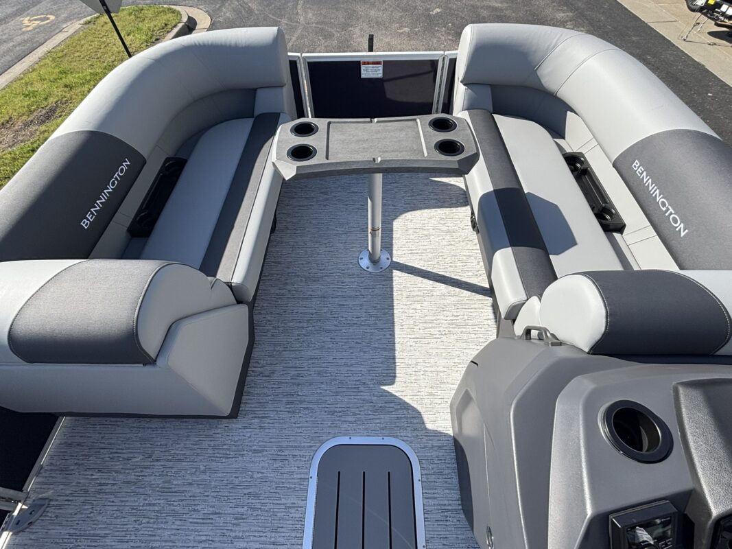 2026 Bennington 22 SSR Base