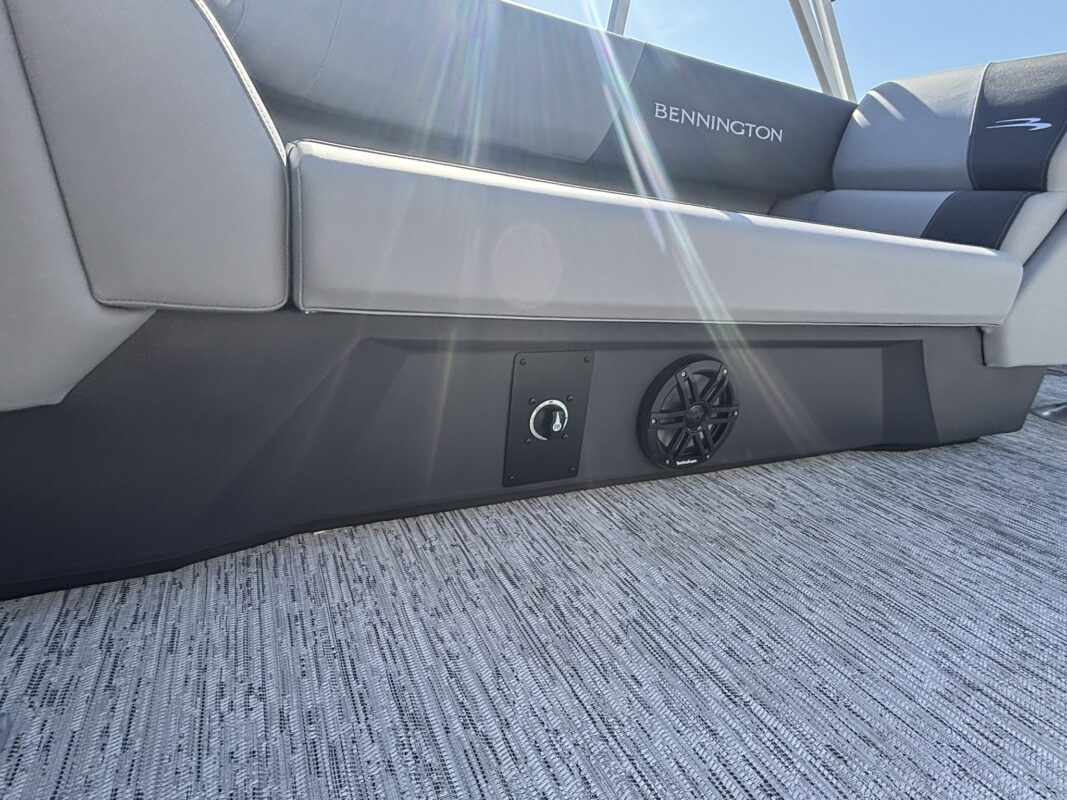 2026 Bennington 22 SSR Base