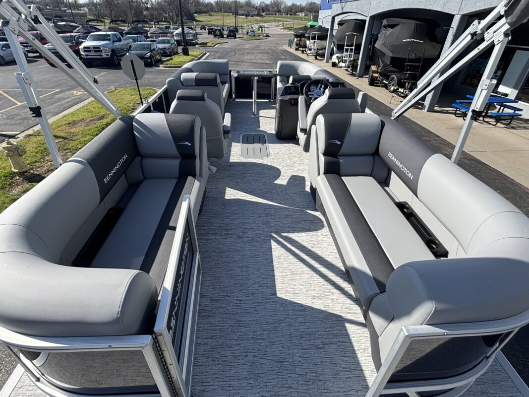2026 Bennington 22 SSR Base