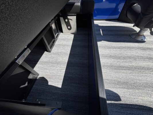 2026 Bennington 22 SSB Sport