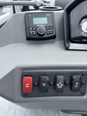 2026 Bennington 22 SSR Snap