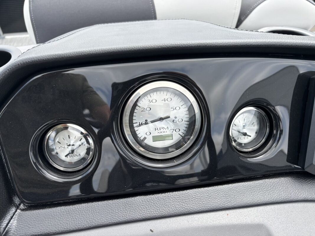 2026 Bennington 22 SSR Snap