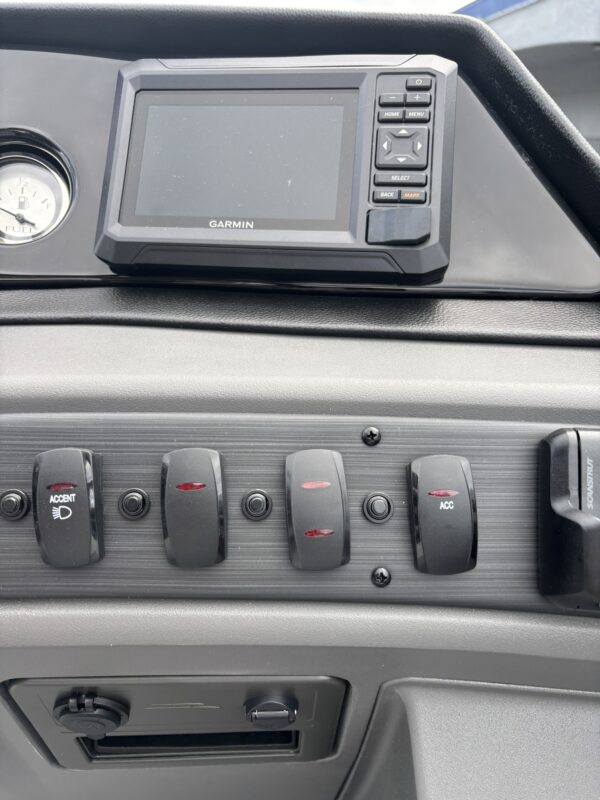 2026 Bennington 22 SSR Snap