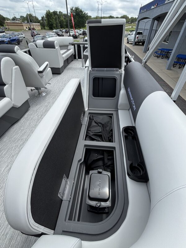 2026 Bennington 22 SSR Snap