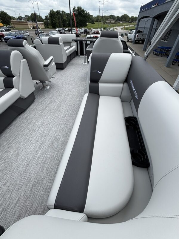 2026 Bennington 22 SSR Snap