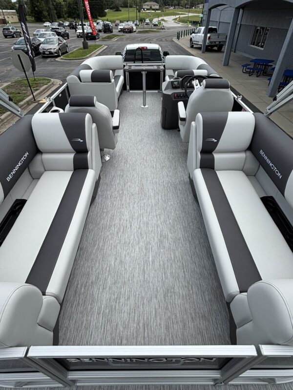 2026 Bennington 22 SSR Snap