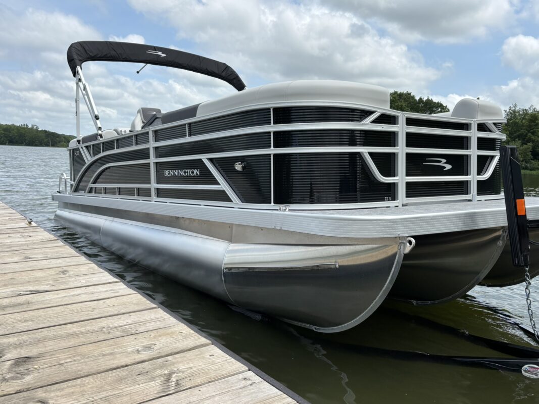 2026 Bennington 22 SSR Snap