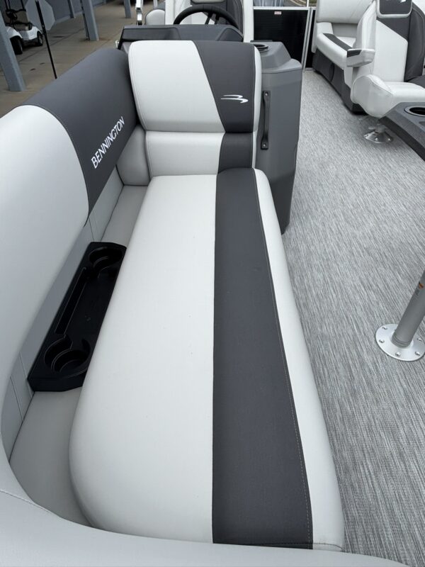 2026 Bennington 22 SSR Snap