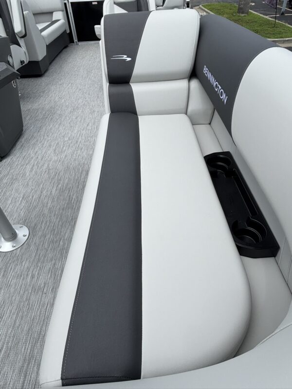 2026 Bennington 22 SSR Snap