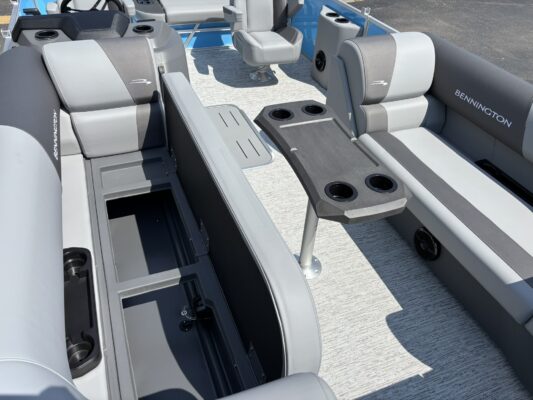 2026 Bennington 22 SSB Base