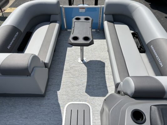 2026 Bennington 22 SSB Base