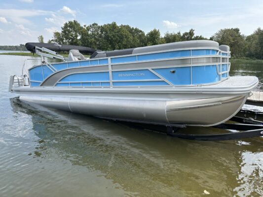 2026 Bennington 22 SSB Base