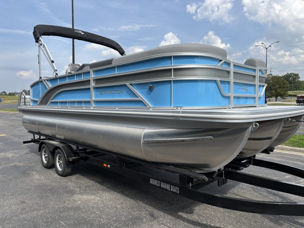 2026 Bennington 22 SSB Base