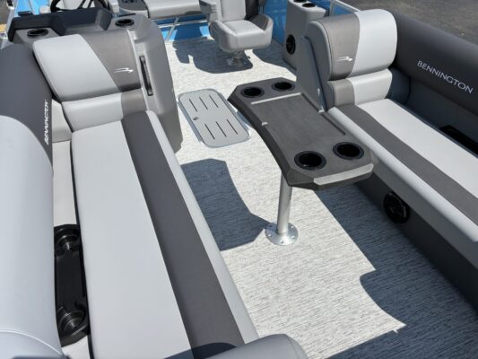 2026 Bennington 22 SSB Base