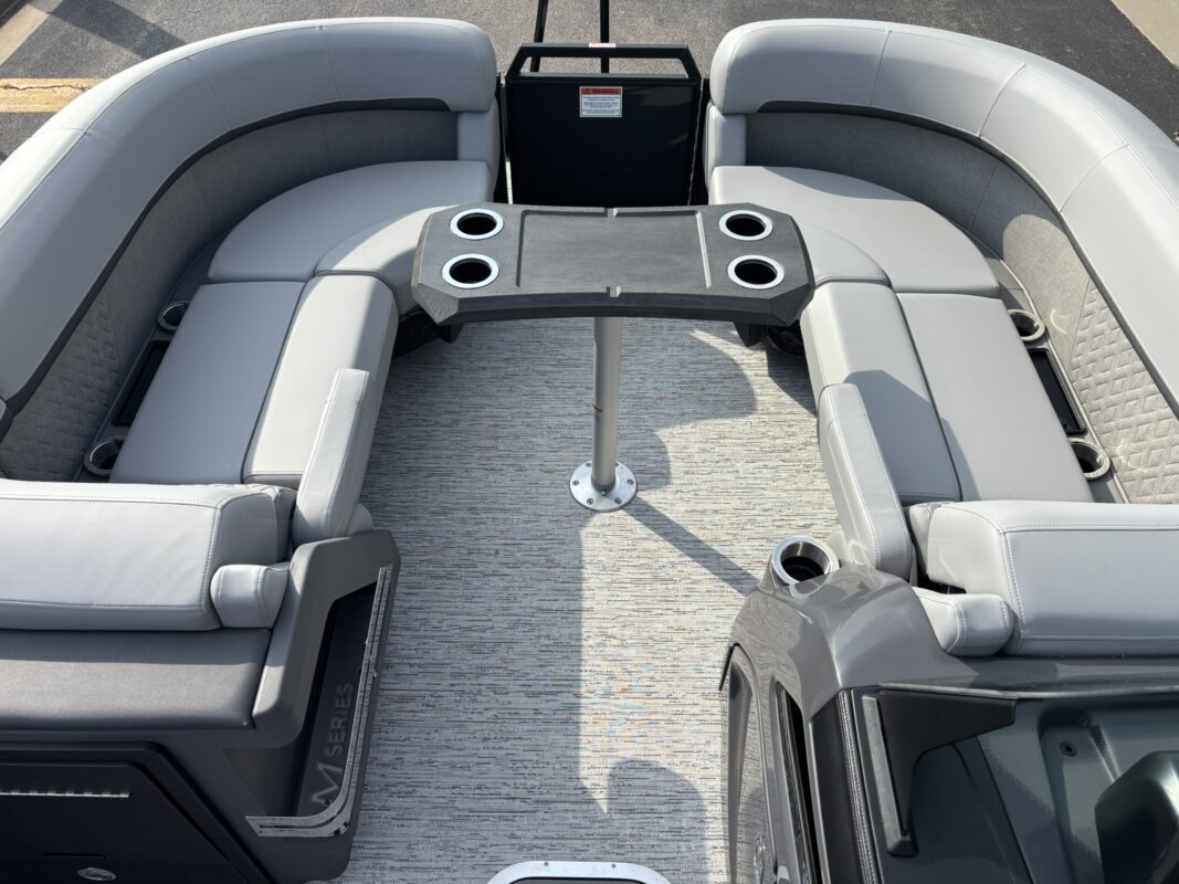 2026 Bennington 22 MSB Base