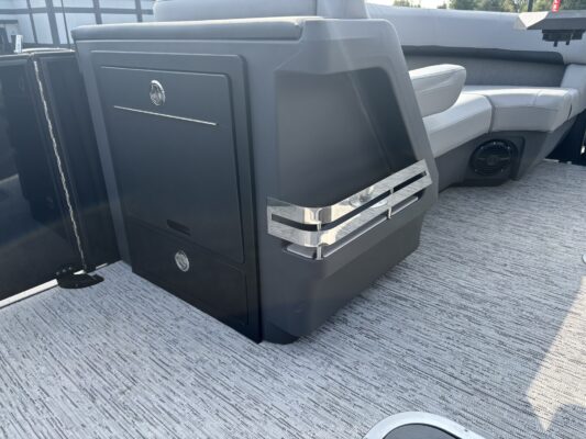 2026 Bennington 22 MSB Base